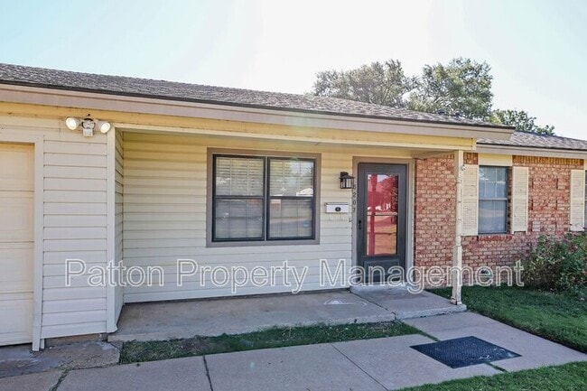 Photo - 5207 S Travis St