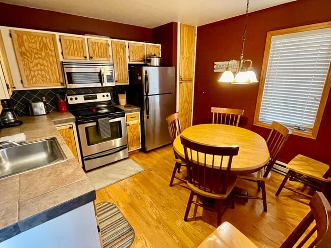 Photo - 228 County Rd