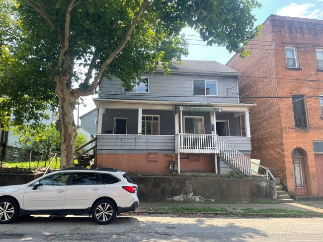 Photo - 102-104-104 S 5th St