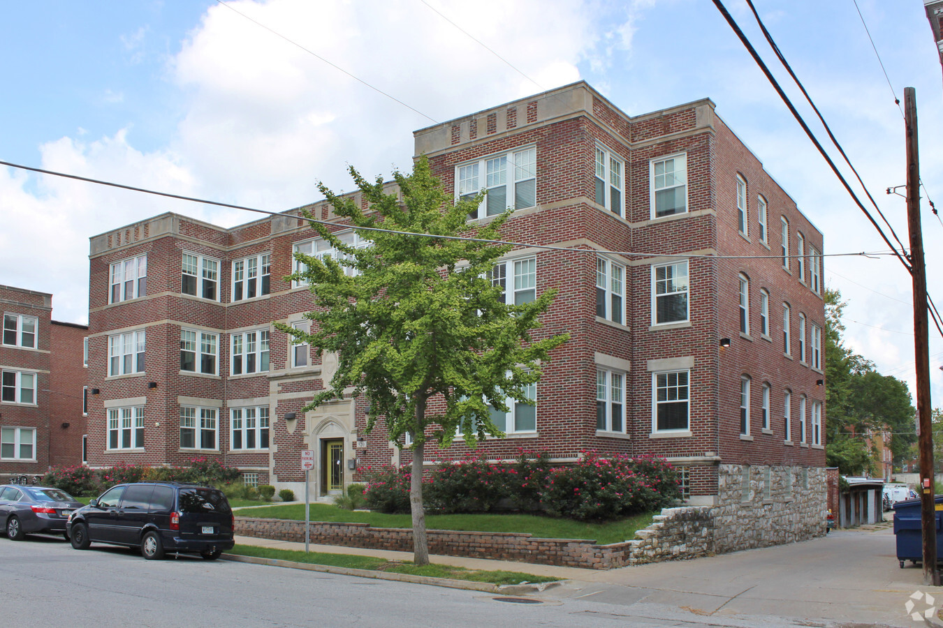 Washington University - Washington University Apartments