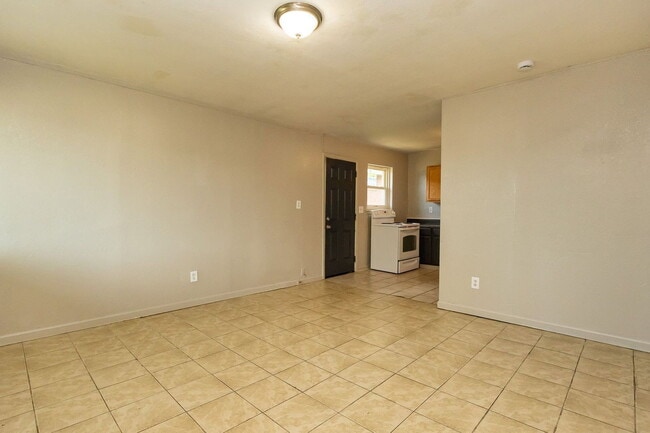 852 Arlington Ave