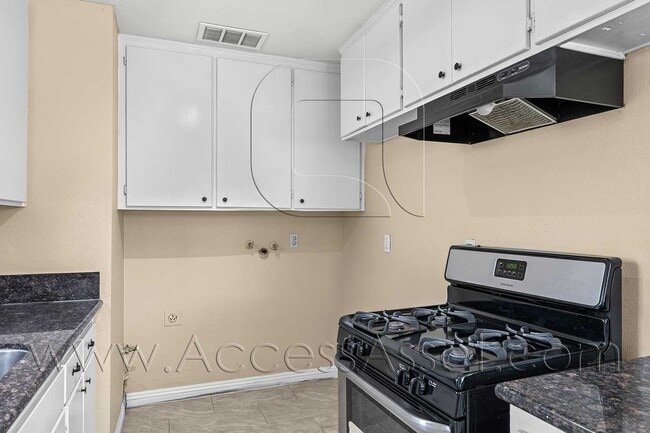 Photo - 3 Bed / 2 Bath Home in Lake Elsinore with Garage + Fenced Patio