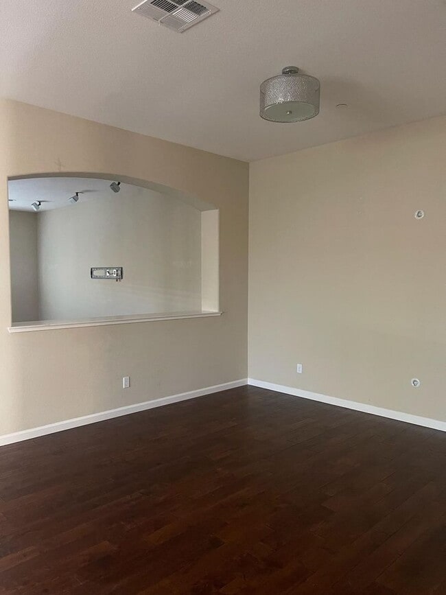 Photo - 15514 St Clement Way