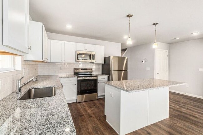 Photo - 1633 Kennedy