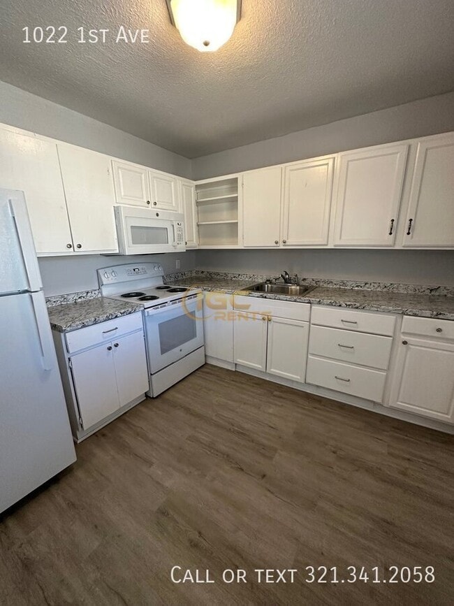 Photo - 1022 1st Ave