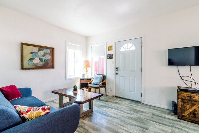 Photo - 2614 W Manchester Blvd Unit 1