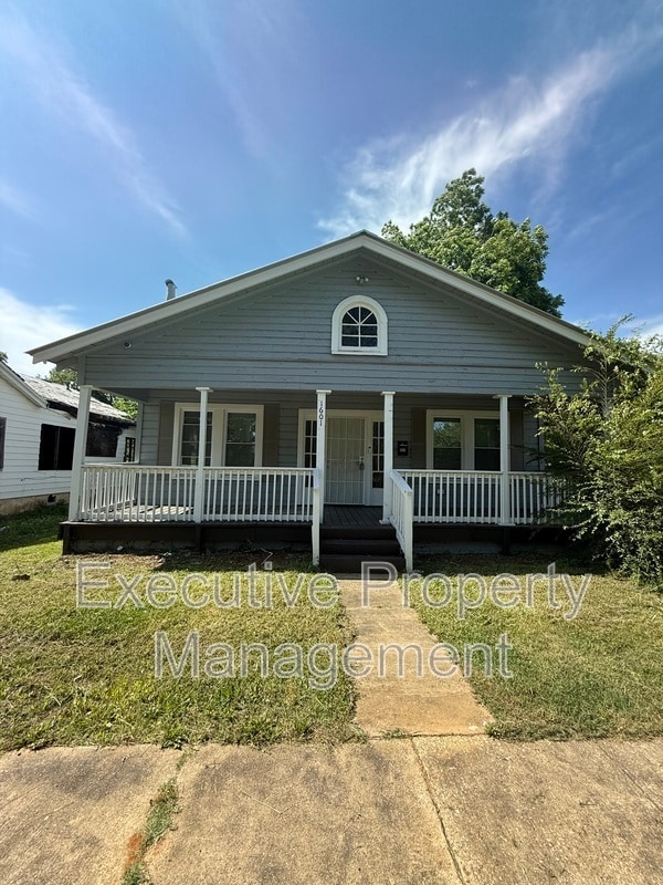 Photo - 1601 48th St N