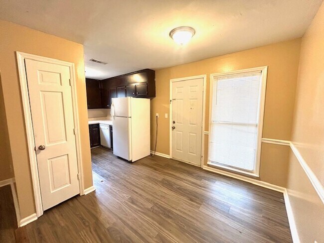 Photo - 1506 Medland Rd NW Unidad A