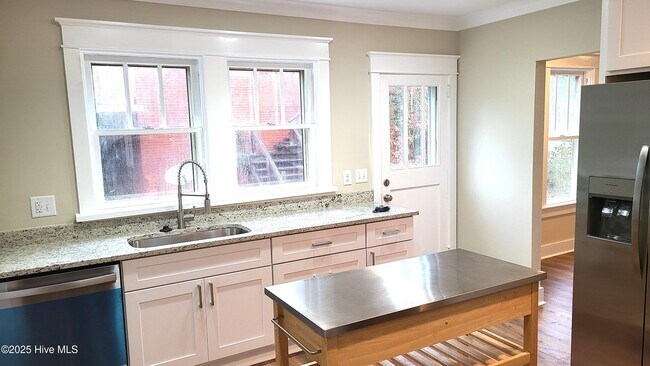 Photo - 616 S McNeill St