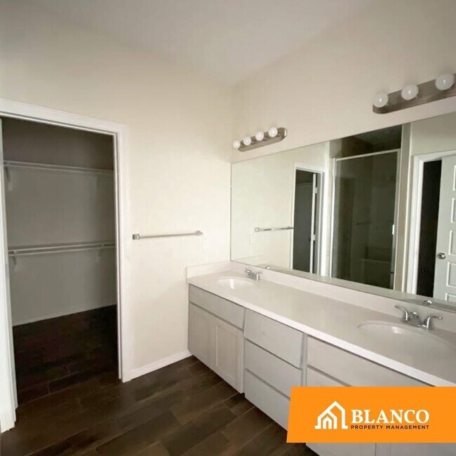 Photo - 1008 Calle Naranja Unit 3