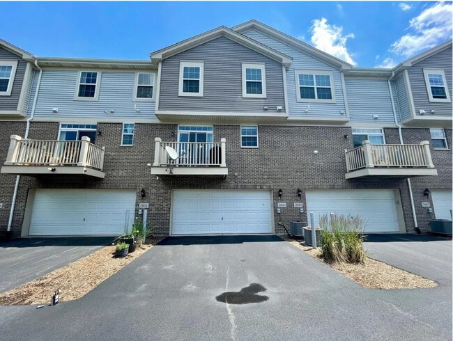 Photo - 2889 Henley Ln