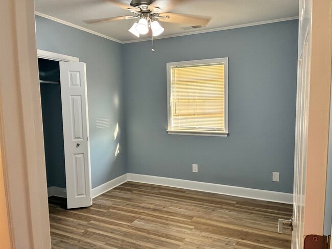 Photo - 1852 Hopkins Dr