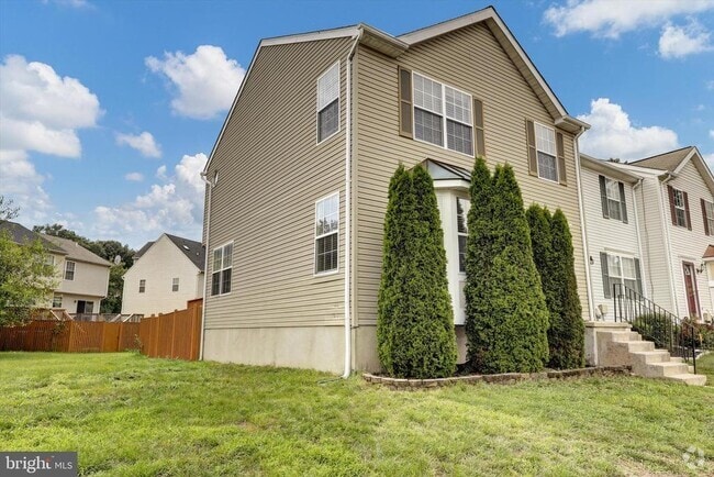 Building Photo - 195 Langdon Farm Cir Rental