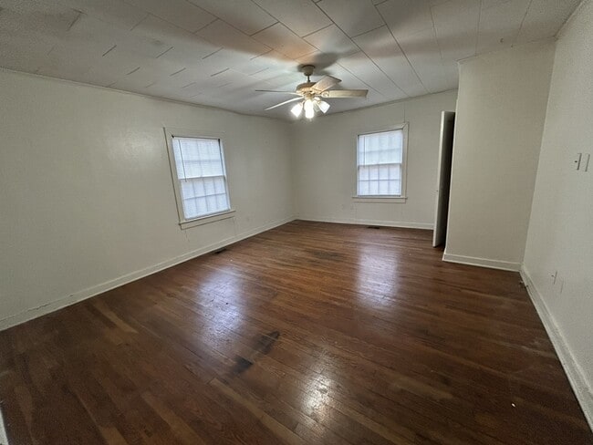 Photo - 955 N Curtis Ave