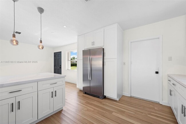 Photo - 9411 Jamaica Dr