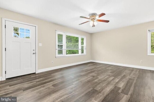 Photo - 4820 67th Ave
