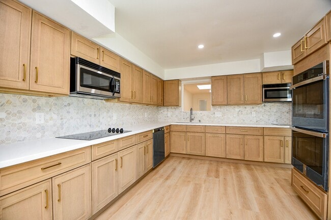 Building Photo - 7714 Teal Run Dr Rental