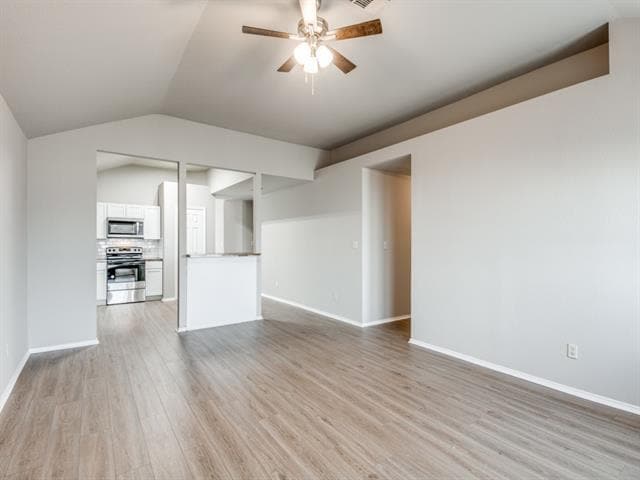 Photo - 610 Lone Star Park Ln