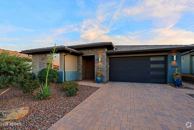Building Photo - 17811 E Cindercone Rd Rental