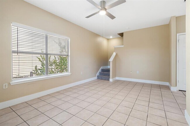 Photo - 5909 Signal Point