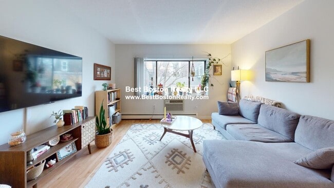 Building Photo - 19 Central St Unit 15