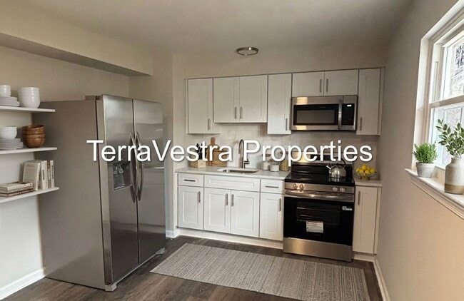 Photo - 212 Woodlawn Ave Unidad B (Upstairs)