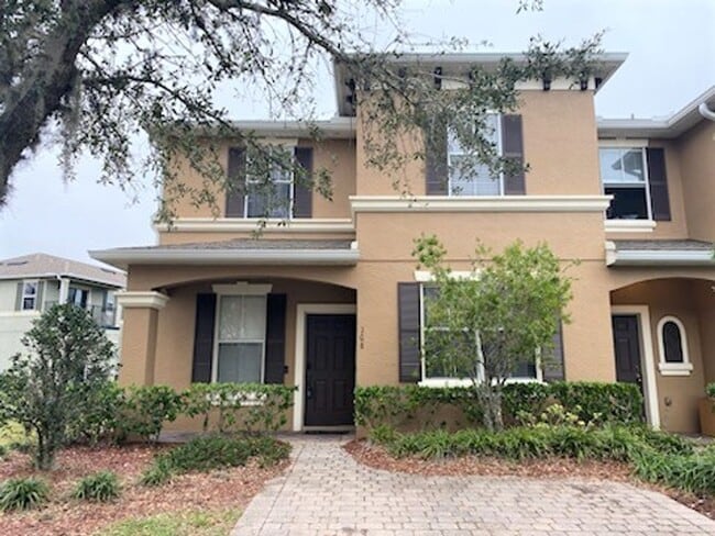 Building Photo - Gorgeous End Unit Townhome in Grande Champions!