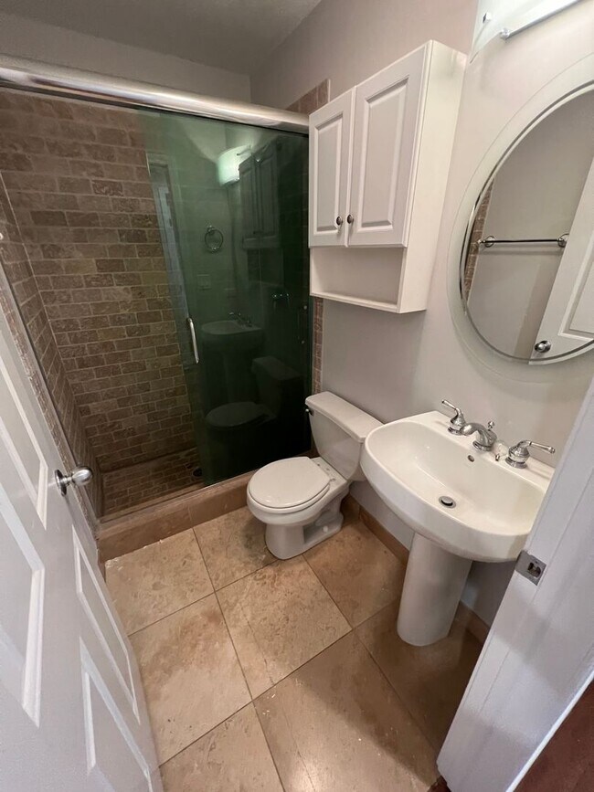Photo - 1537 N Milwaukee Ave Unit 2