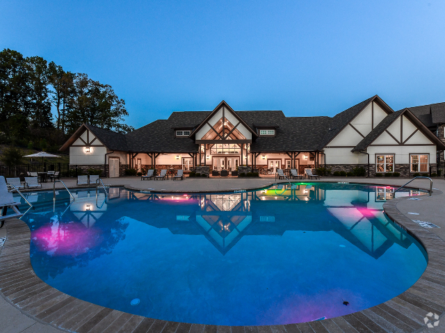 Resort-Style Pool and Clubhouse - Legends at Laurel Canyon Rental