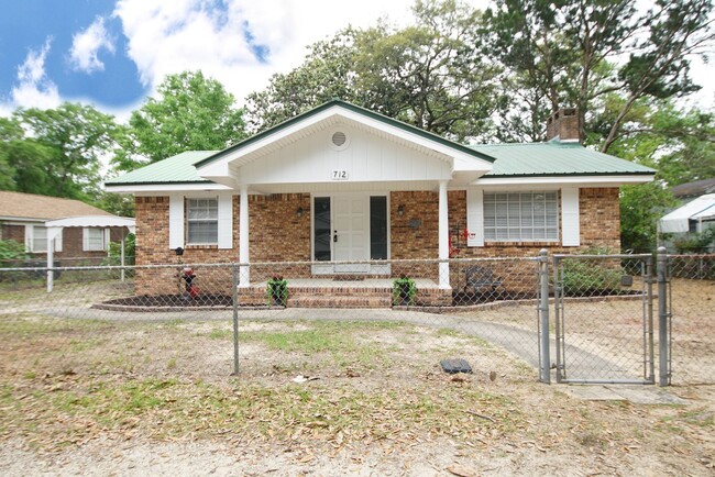 Fantastic Location in Niceville - Fantastic Location in Niceville House