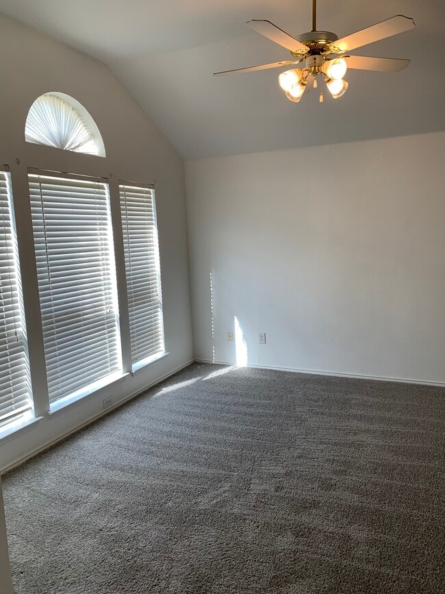 Photo - 4838 Orchard Ridge Dr