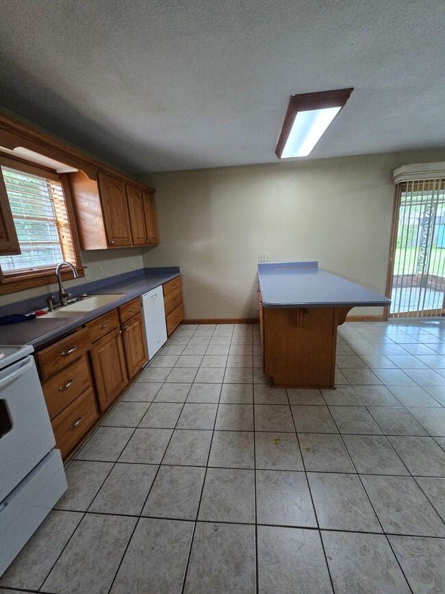 Photo - $500 Off 1st Month Special