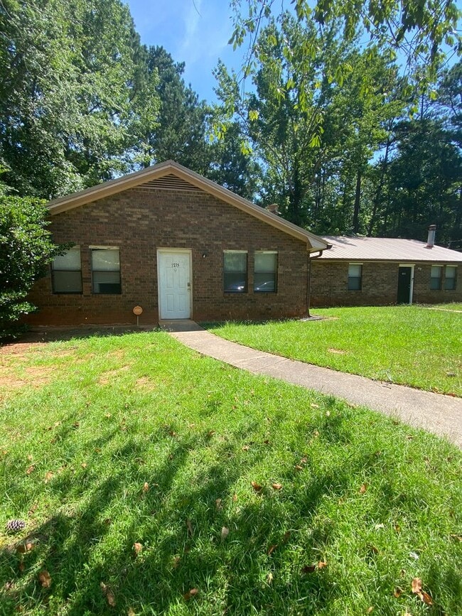 Photo - 1735/1737 Cedar Shoals Dr Unit 1735 Cedar Shoals Dr