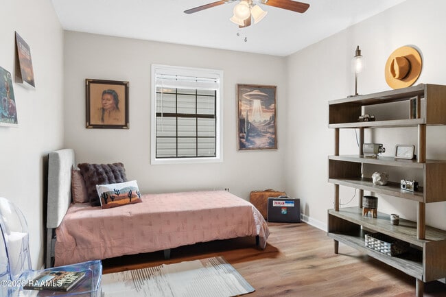 Photo - 401 Pinto St