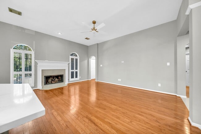 Photo - 34 Sparklewood Pl