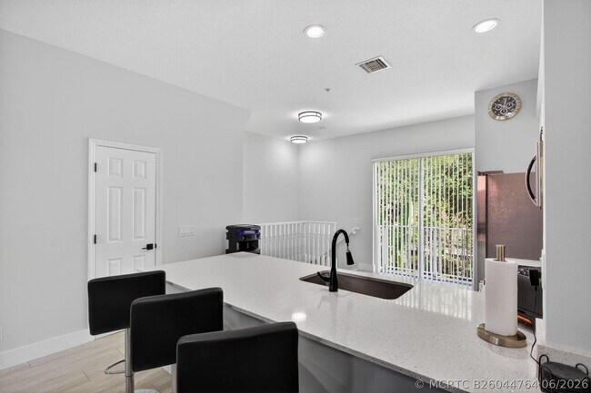 Photo - 2457 NE 14th St