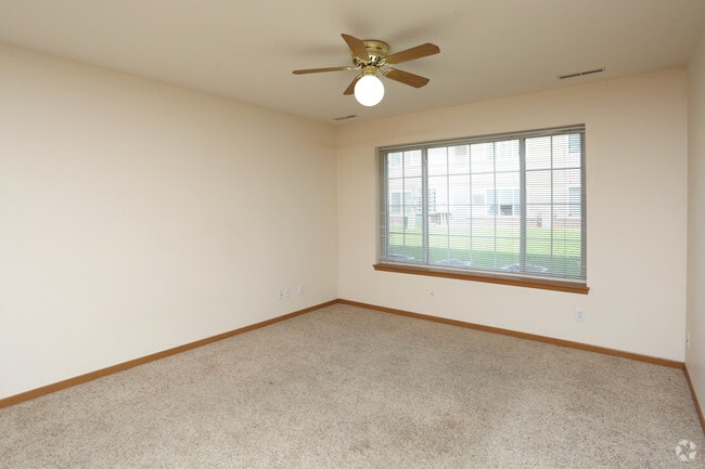 2BR, 2BA