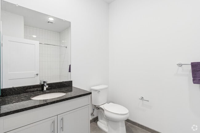 2BR, 2BA - 1,115SF - Bathroom