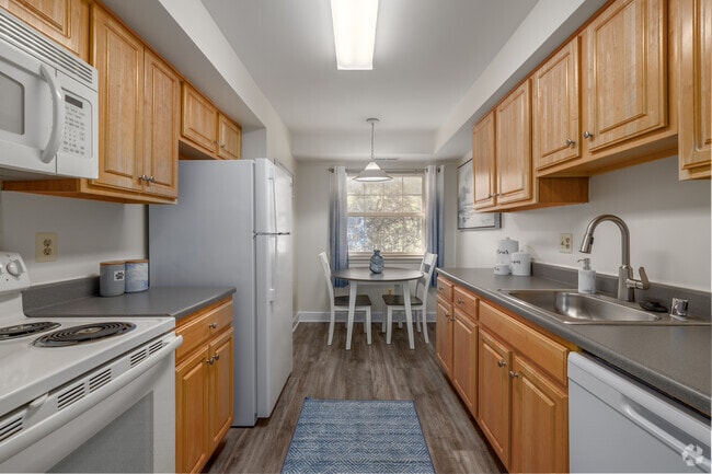 Model 2BR, 2BA - 798SF - Kitchen