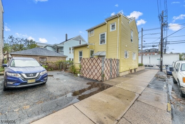 160 5th Ave