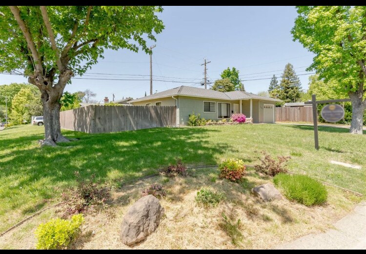 Photo - 2201 Juanita Ln