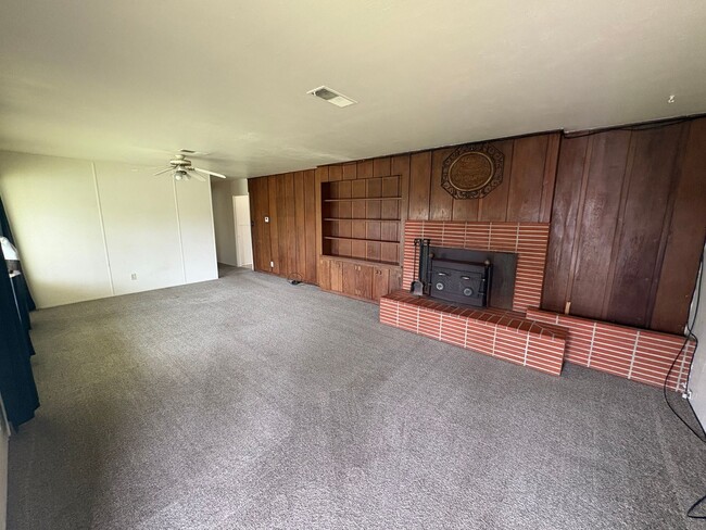 Photo - 3 Bed 1 Bath House Eureka
