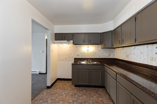 Photo - Islander Apartments