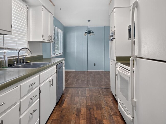 Photo - 4 bed 1.5 Bath Heights Home