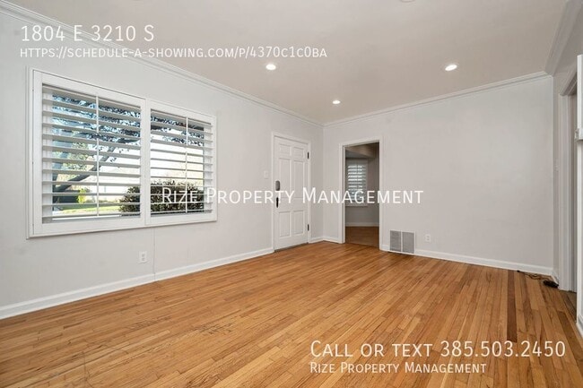 Photo - 1804 3210 S