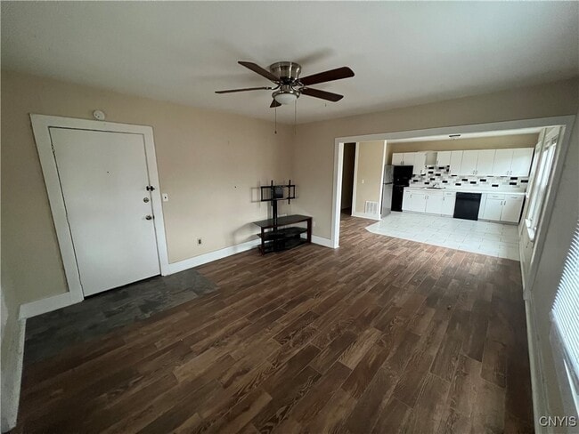 Building Photo - 217 W Yates St Rental