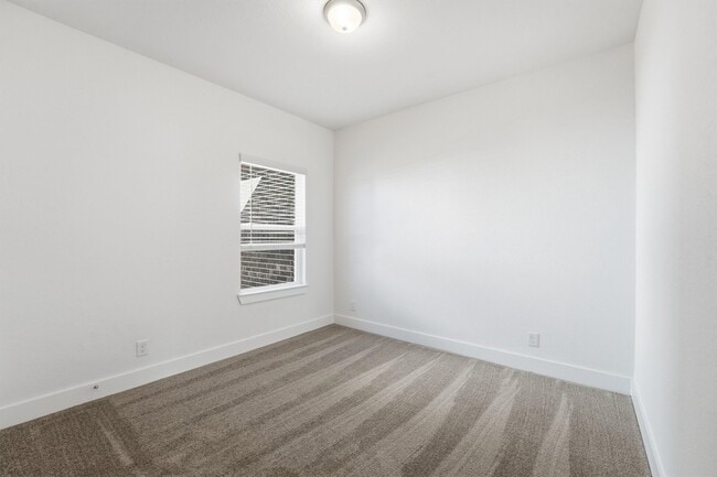 Photo - 4506 Blue Mountain Laurel St