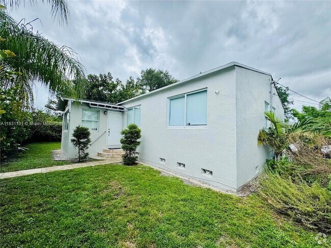 Building Photo - 920 N 26th Ave Rental