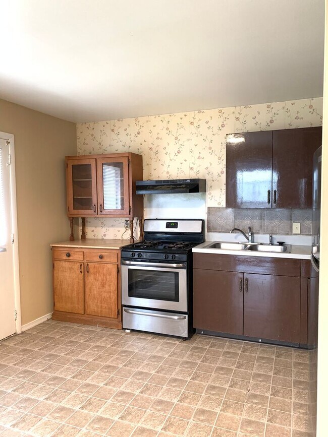 Photo - 3Bed/1Bath HUD Considered