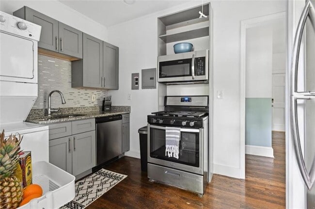 Photo - 1351 Oxford Rd NE Unit 3